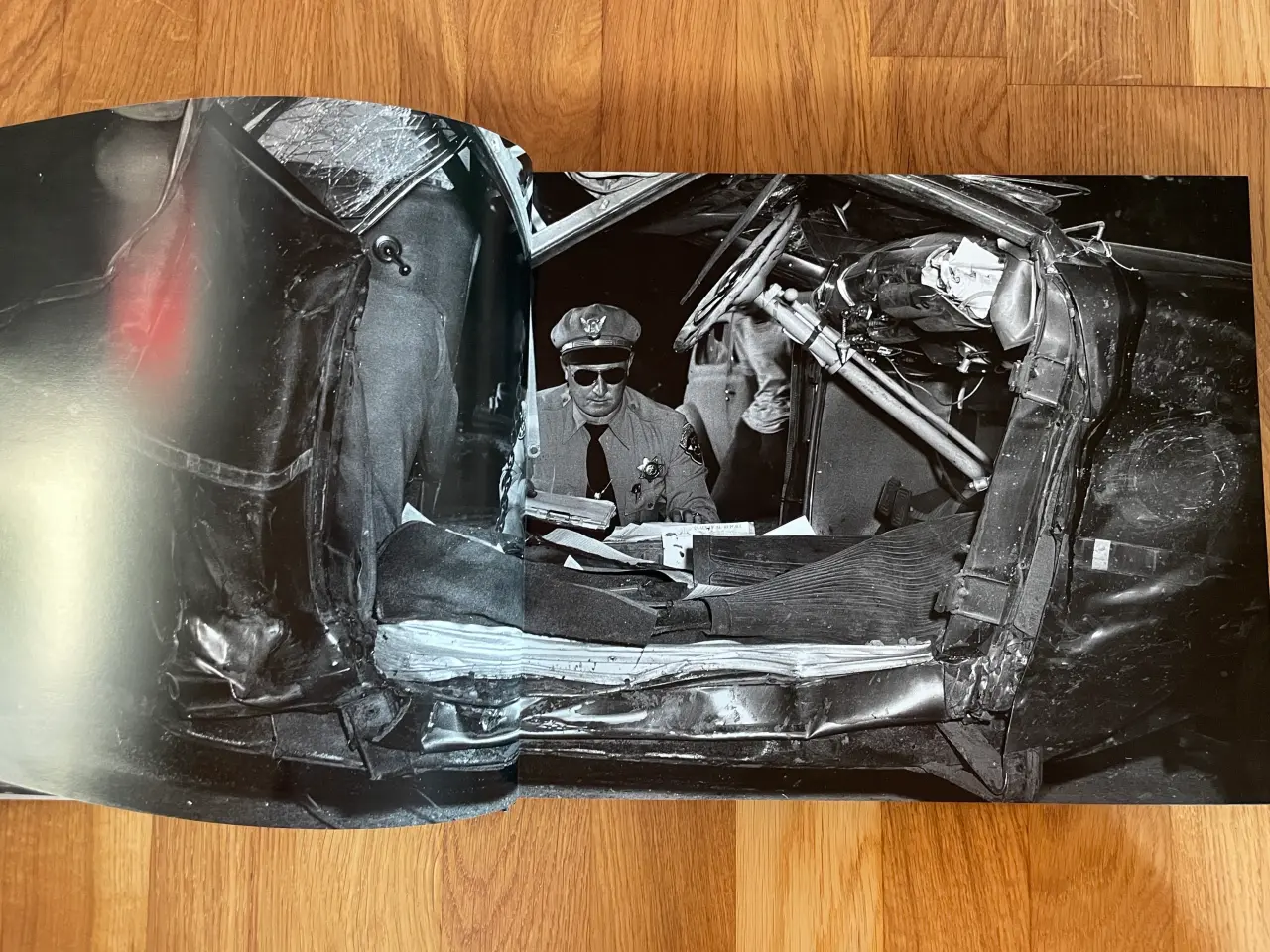 Billede 2 - Car Crashes & Other Sad Stories - Bog