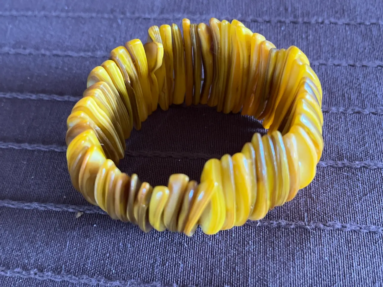 Billede 3 - Flot, chunky vintage-look armbånd i ægte perlemor 