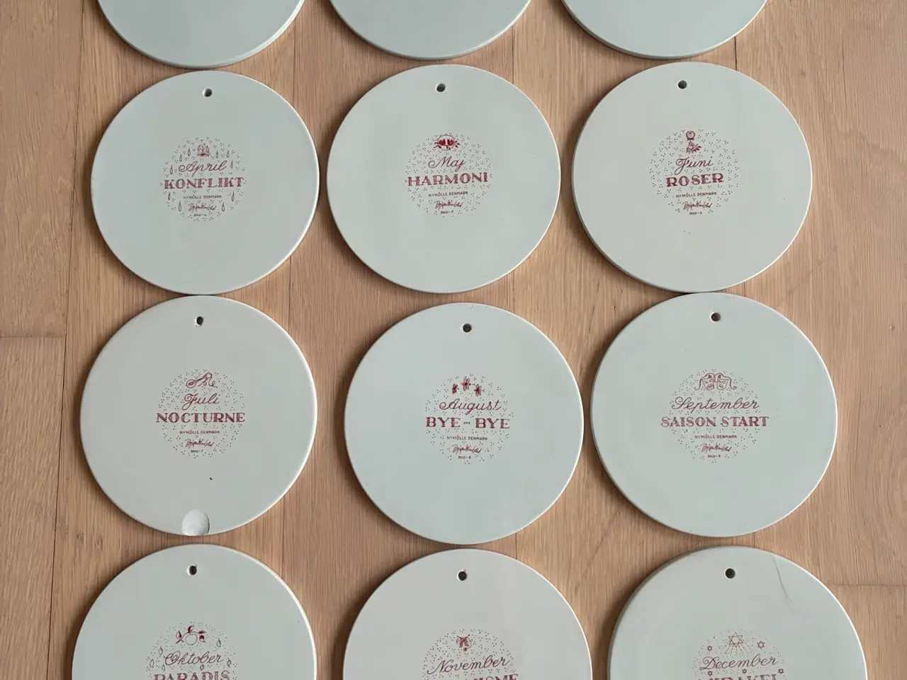 Billede 2 - 12 Bjørn Wiinblad platter