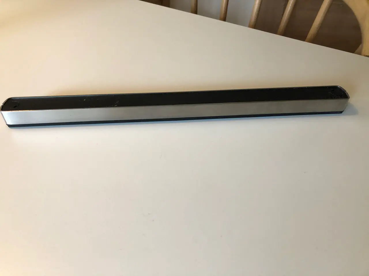 Billede 5 - Fiskars knivmagnet i sort og børstet stål