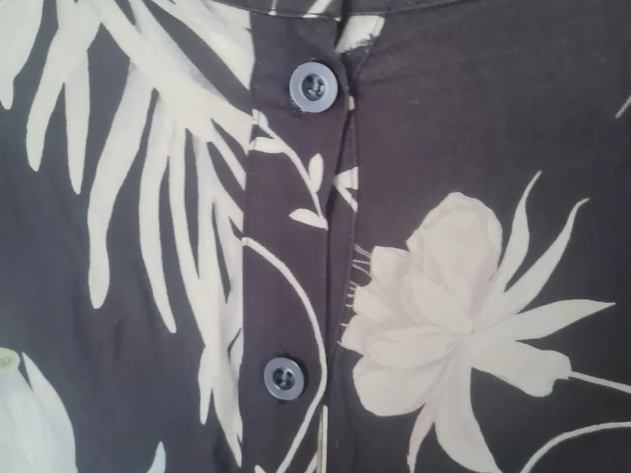 Billede 4 - Nederdel str 44 H&M+Anna Glover