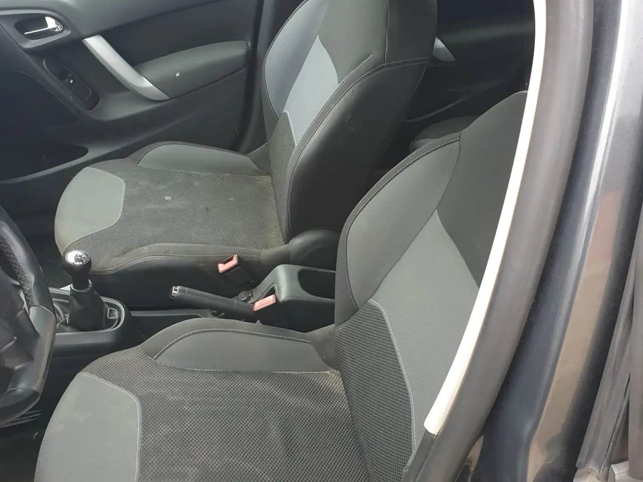Billede 10 - Nysynet Citroenw c3 2012 1,6 4-dørs m. bagklap