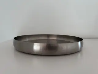 Herstal bakke / serveringsbakke i stål, Ø: 30 cm.