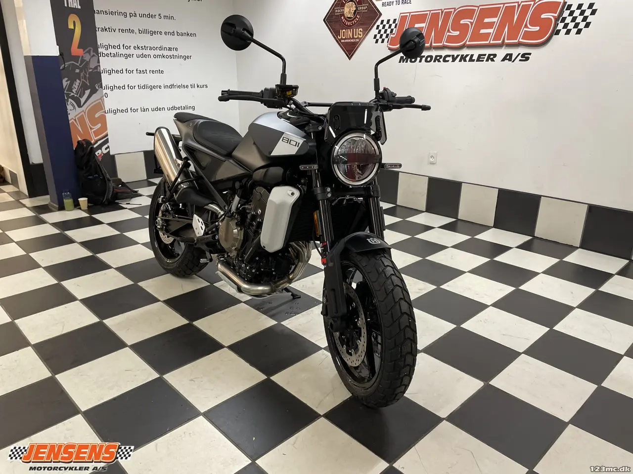 Billede 2 - Husqvarna Svartpilen 801