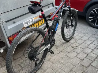 Fed MTB med full suspension