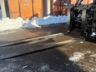 Ukurant HYDRAULISKE 9 TONS TIL VOLVO BM SKIFTE - 240 CM gafler