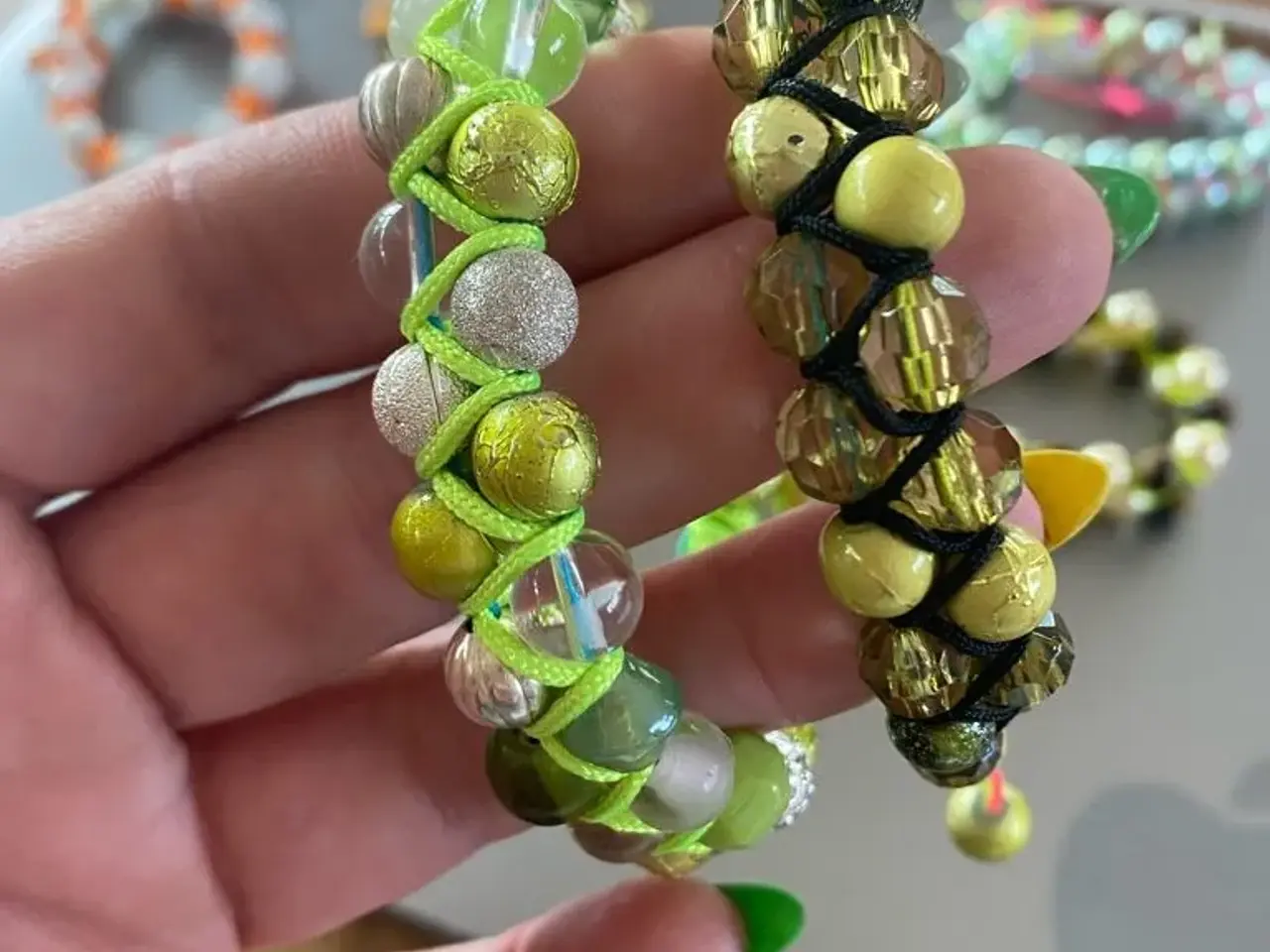Billede 3 - Nye knyttede armbånd