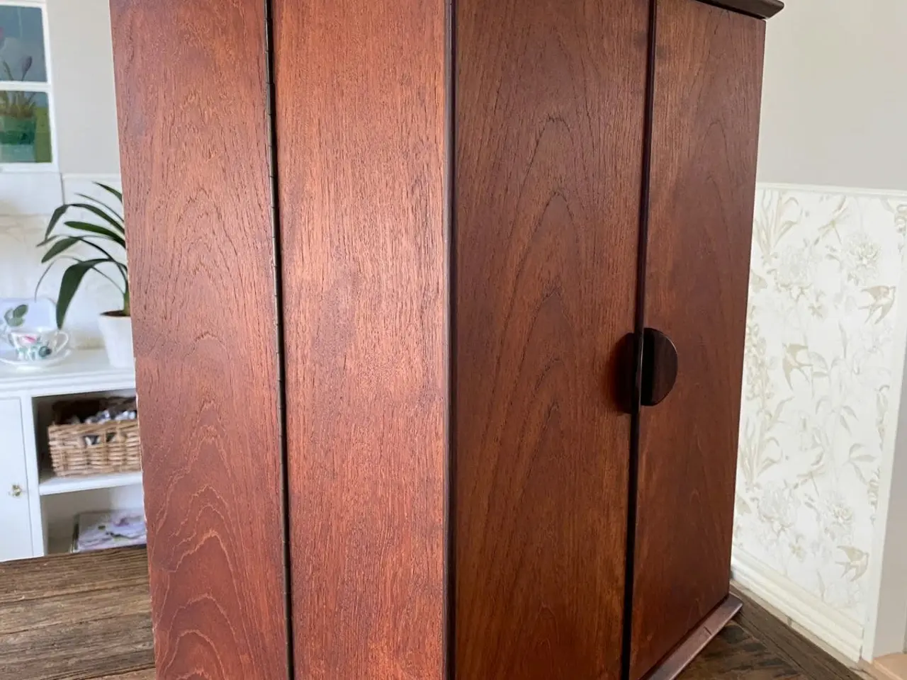 Billede 2 - Dansk vintage sminkeskab i teak