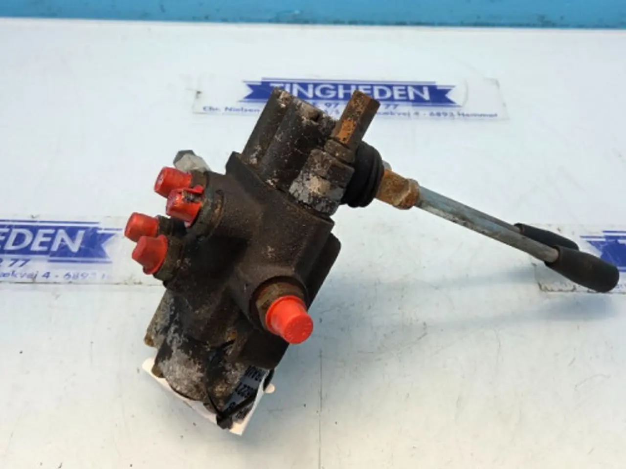 Billede 10 - New Holland BB9060S Hydraulikventil 84062215