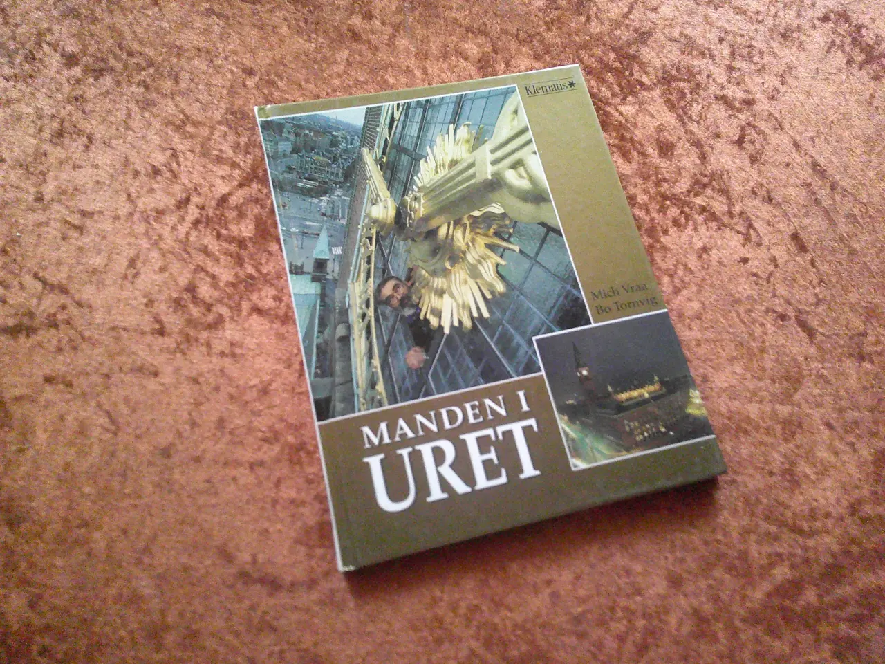 Billede 1 - Manden i uret, Mich Vraa,