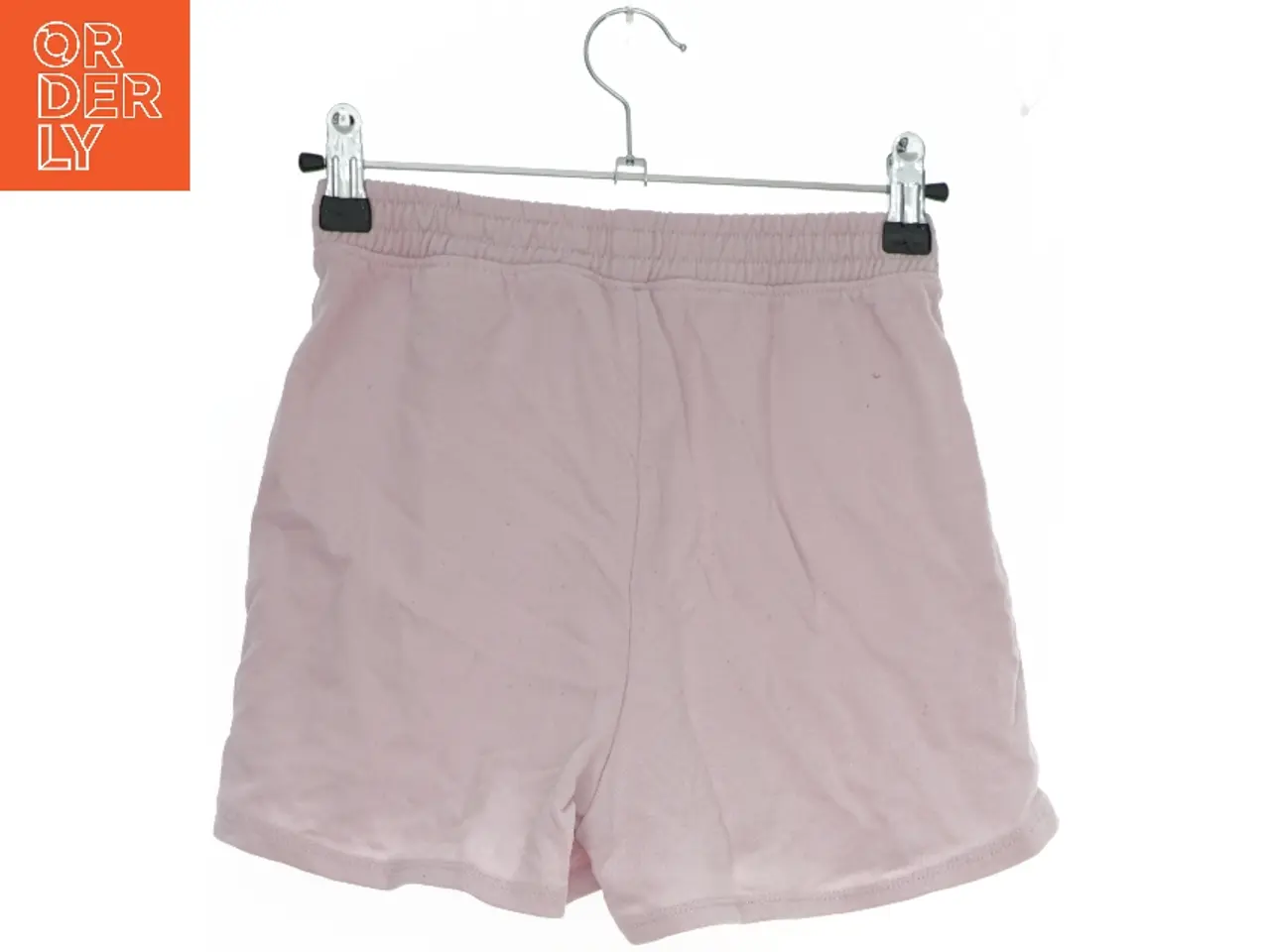 Billede 2 - Lyserøde shorts med tekst fra H&M (str. 152)