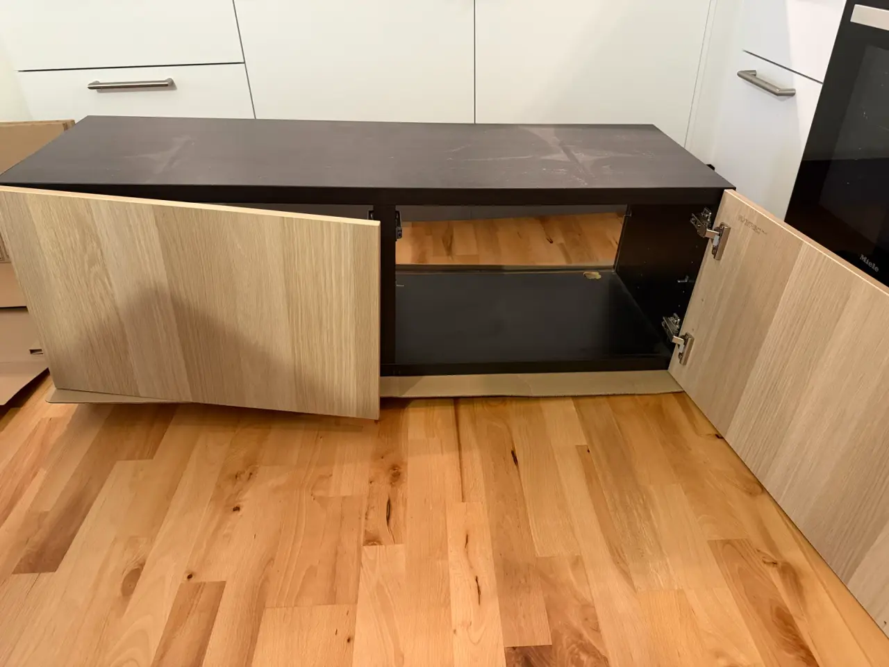 Billede 2 - TV bord bestå