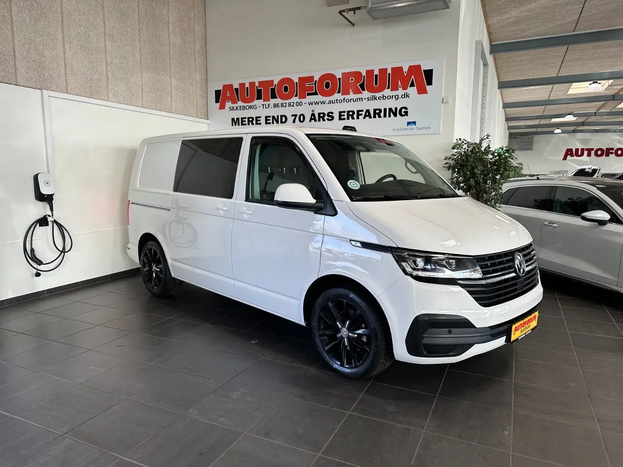 Billede 1 - VW Transporter 2,0 TDi 150 Kassevogn DSG kort