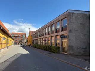 Eksklusivt kontorlejemål med privat tagterrasse – på en af Roskildes mest attraktive adresser