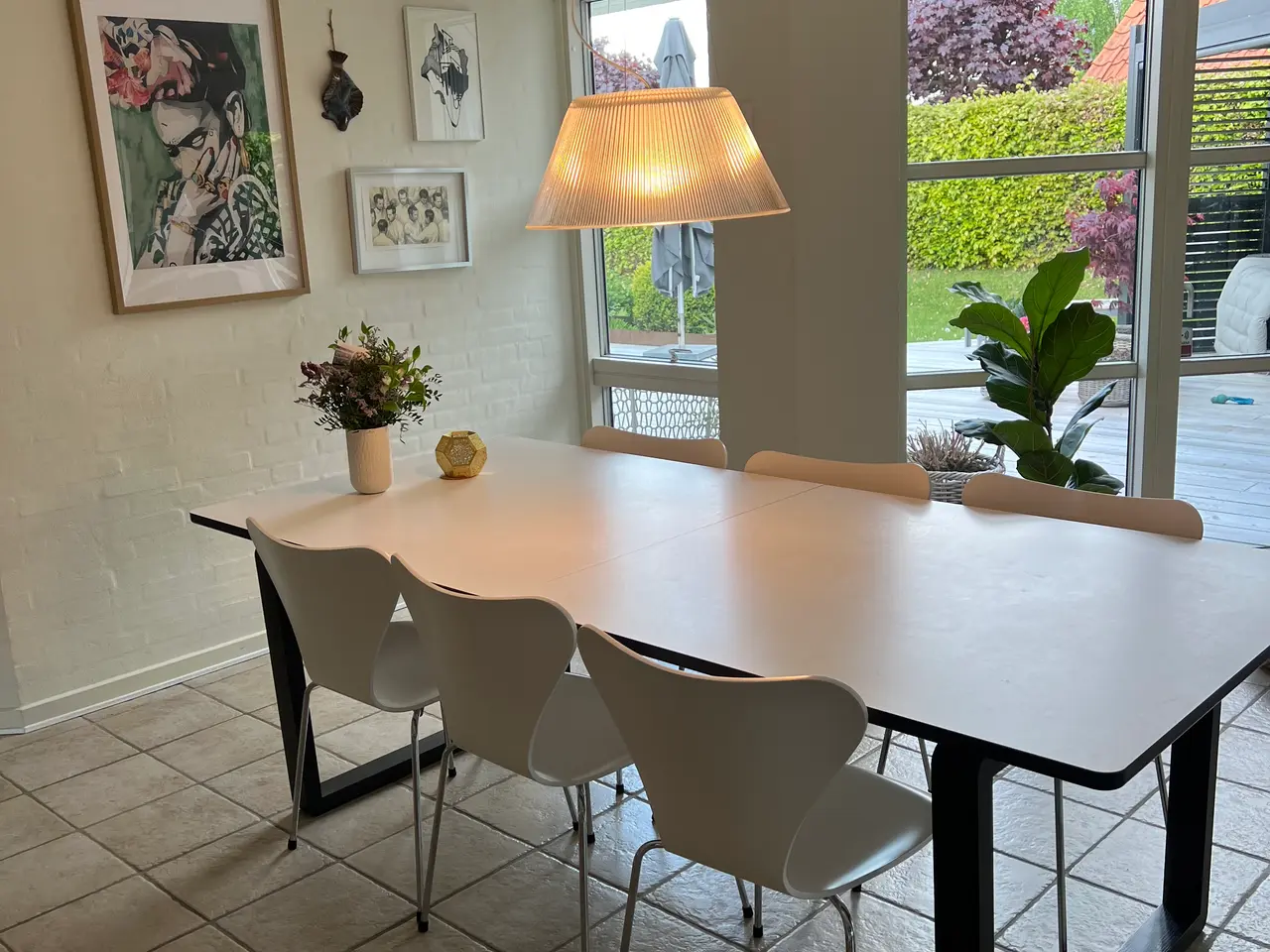 Billede 1 - Bolia spisebord inkl. 2 tillægsplader