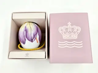 Royal Copenhagen Påskeæg Lilla Krokus Blade 2022. Sortering 1