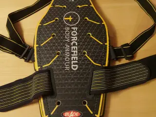 Rygskjold. Forcefield blade.