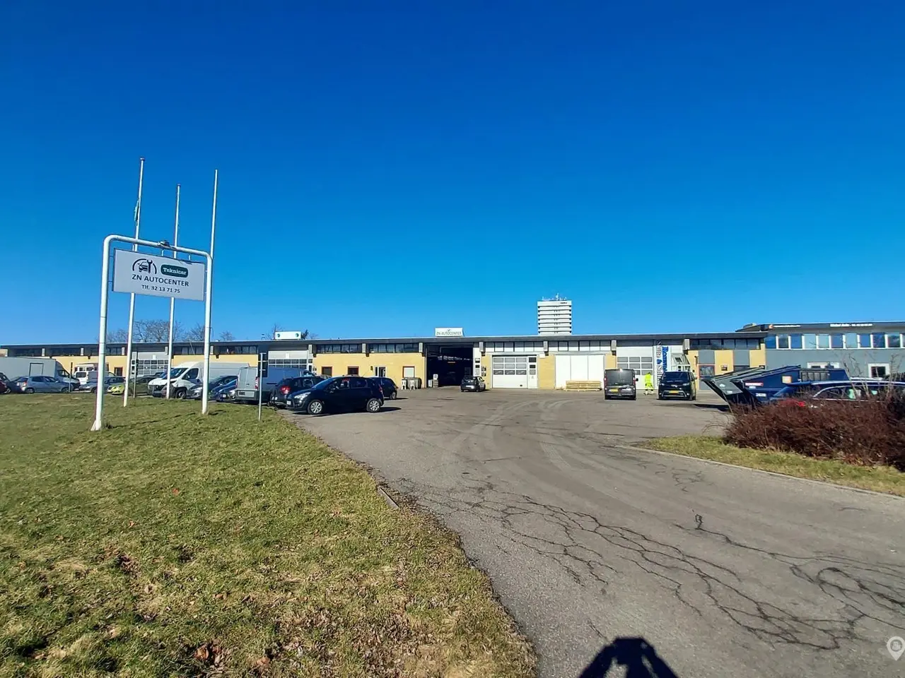 Billede 3 - Autoværksted / Værksted / Lager/ Produktion / Showroom – Med stor port