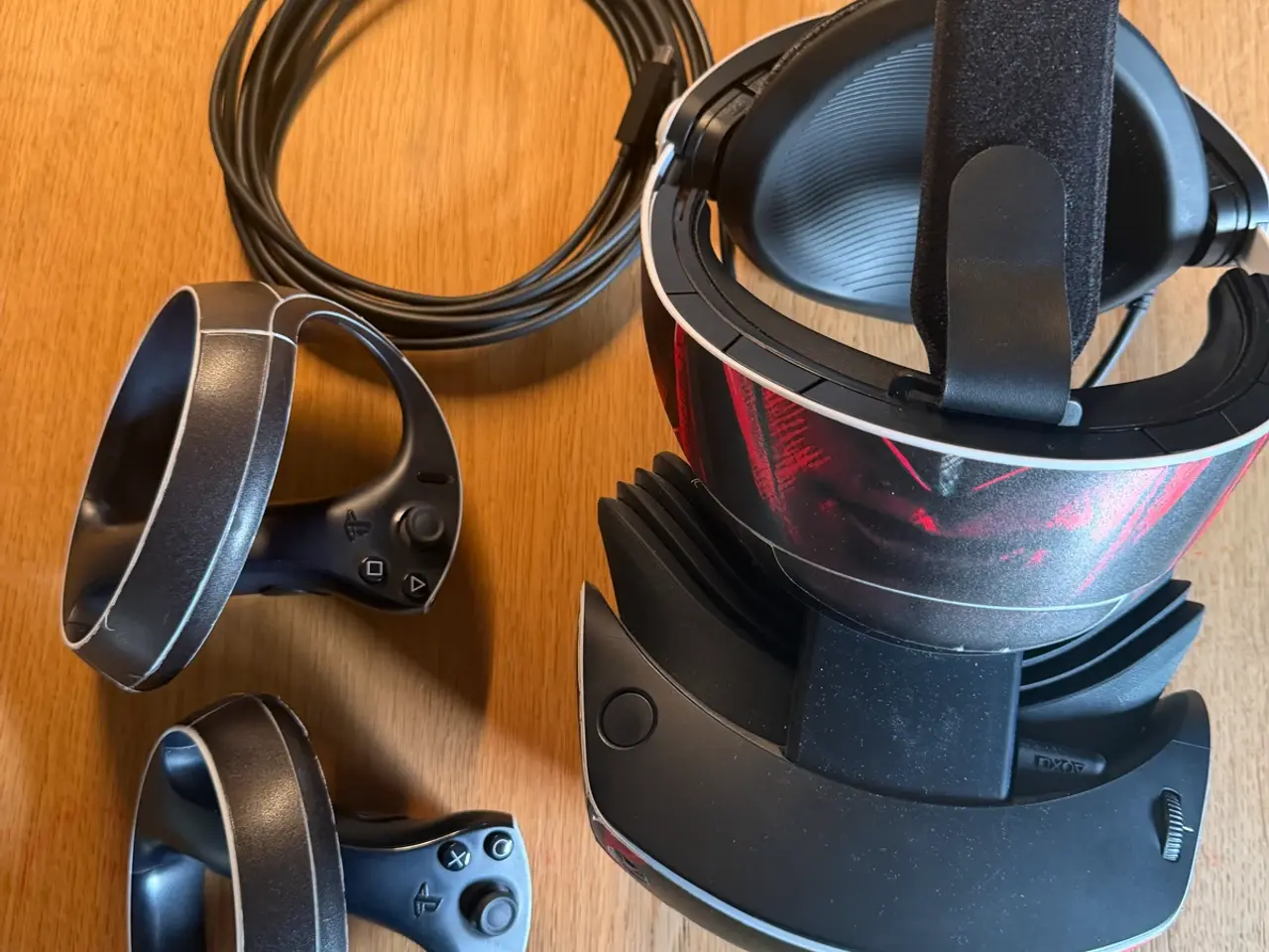 Billede 5 - PS VR2 pakke med ladestation og opgraderet rem
