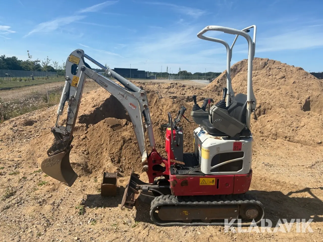 Billede 2 - Minigraver Takeuchi TB210R med tilbehør
