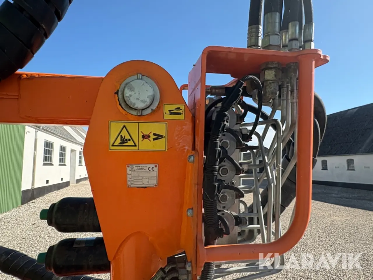 Billede 8 - Frontmonteret armklipper Pronar WWP600 med GK140 klippehoved