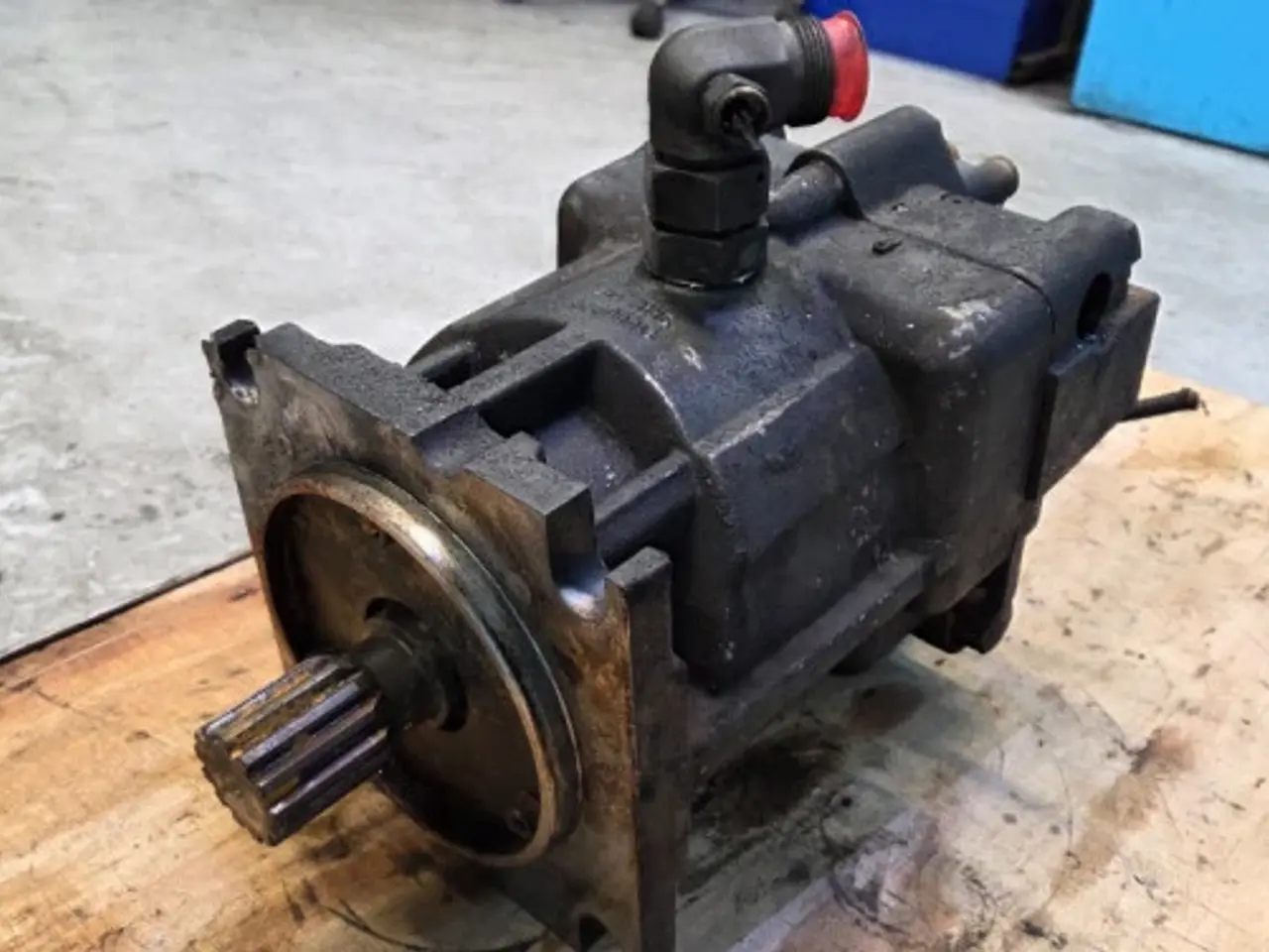 Billede 8 - New Holland CR9.90 Hydrostatmotor 84819681