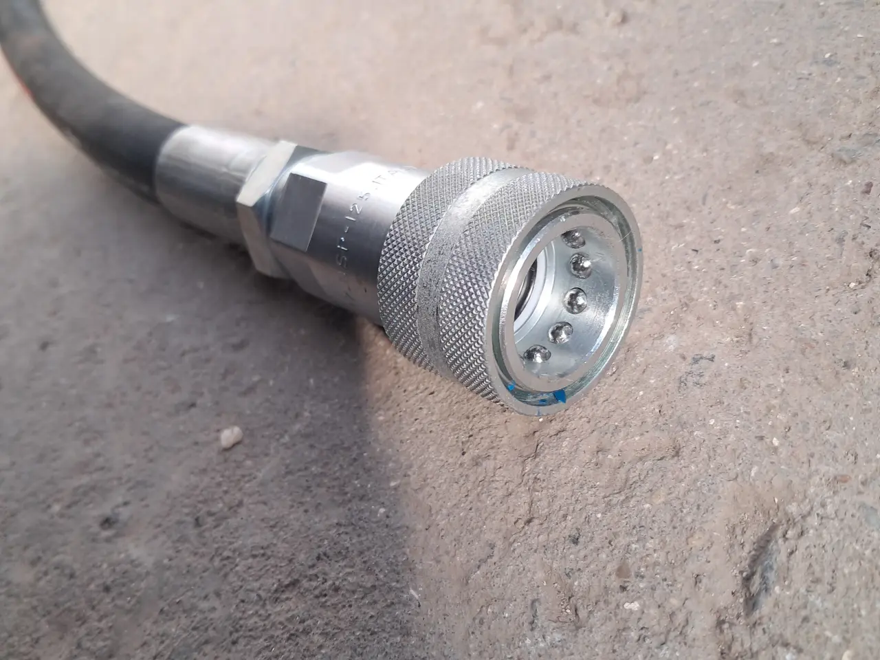 Billede 4 - Hydraulikslange med kobling og fittings helt ny.