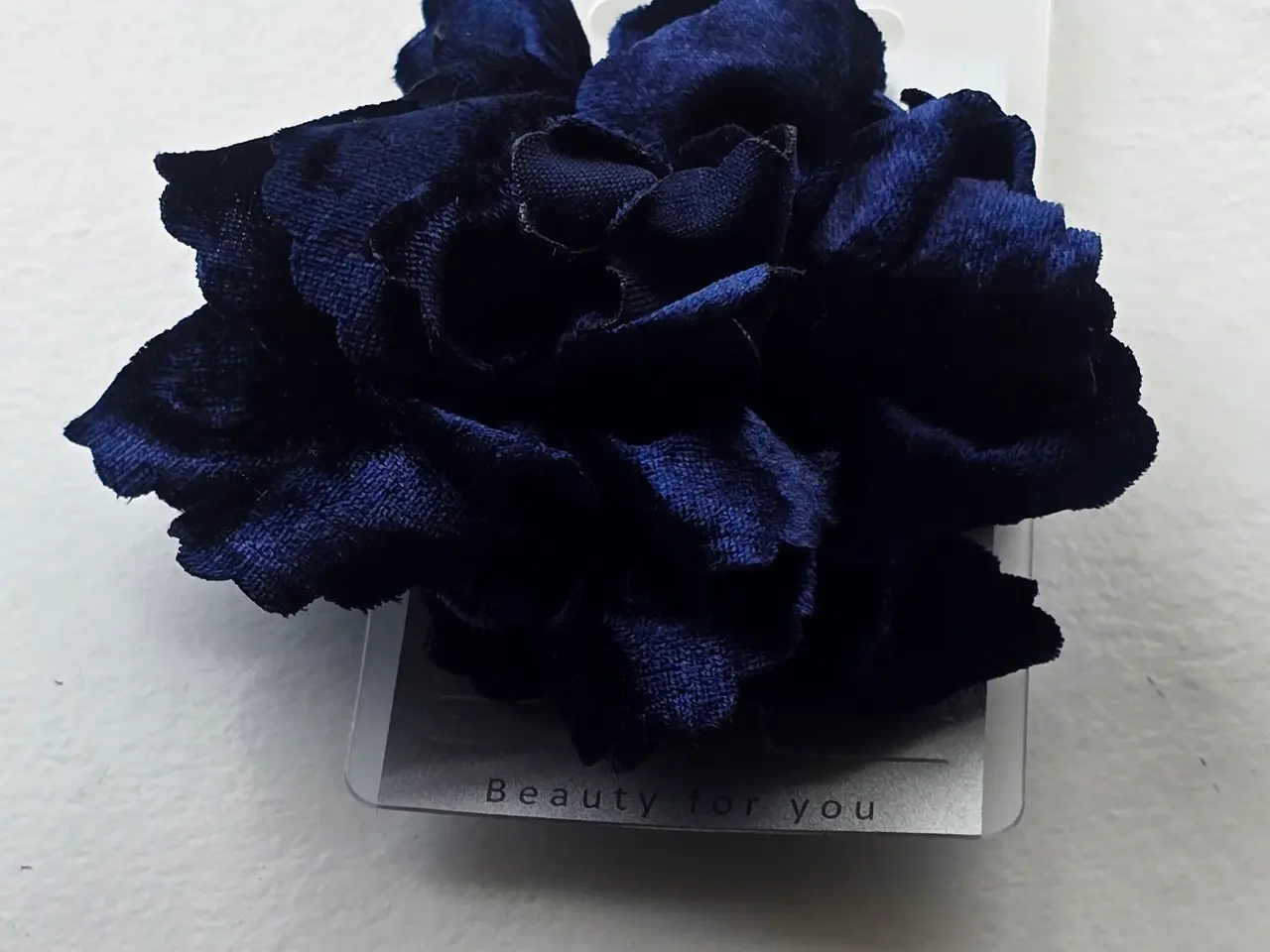 Billede 1 - Mørkeblå hårspænde med stor blomst