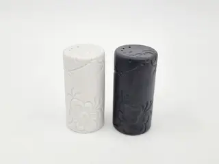 Sort Mega Salt & Peber