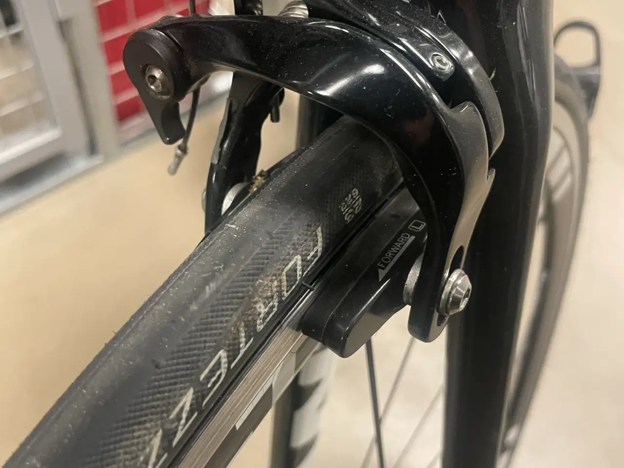 Billede 5 - Velholdt Giant racer med få kilometer.