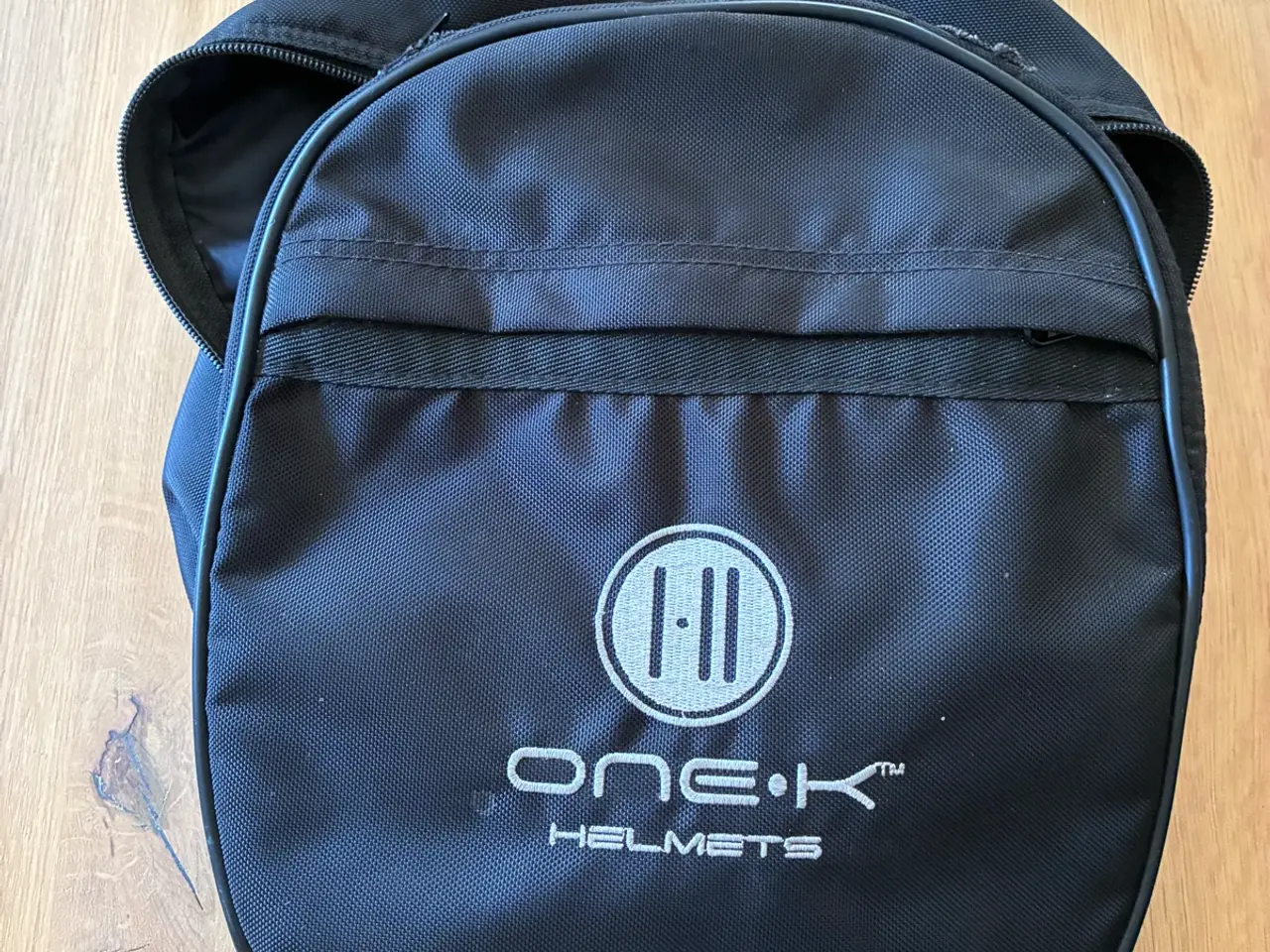 Billede 3 - One K ridehjelm, str. M inkl. ekstra liner og task