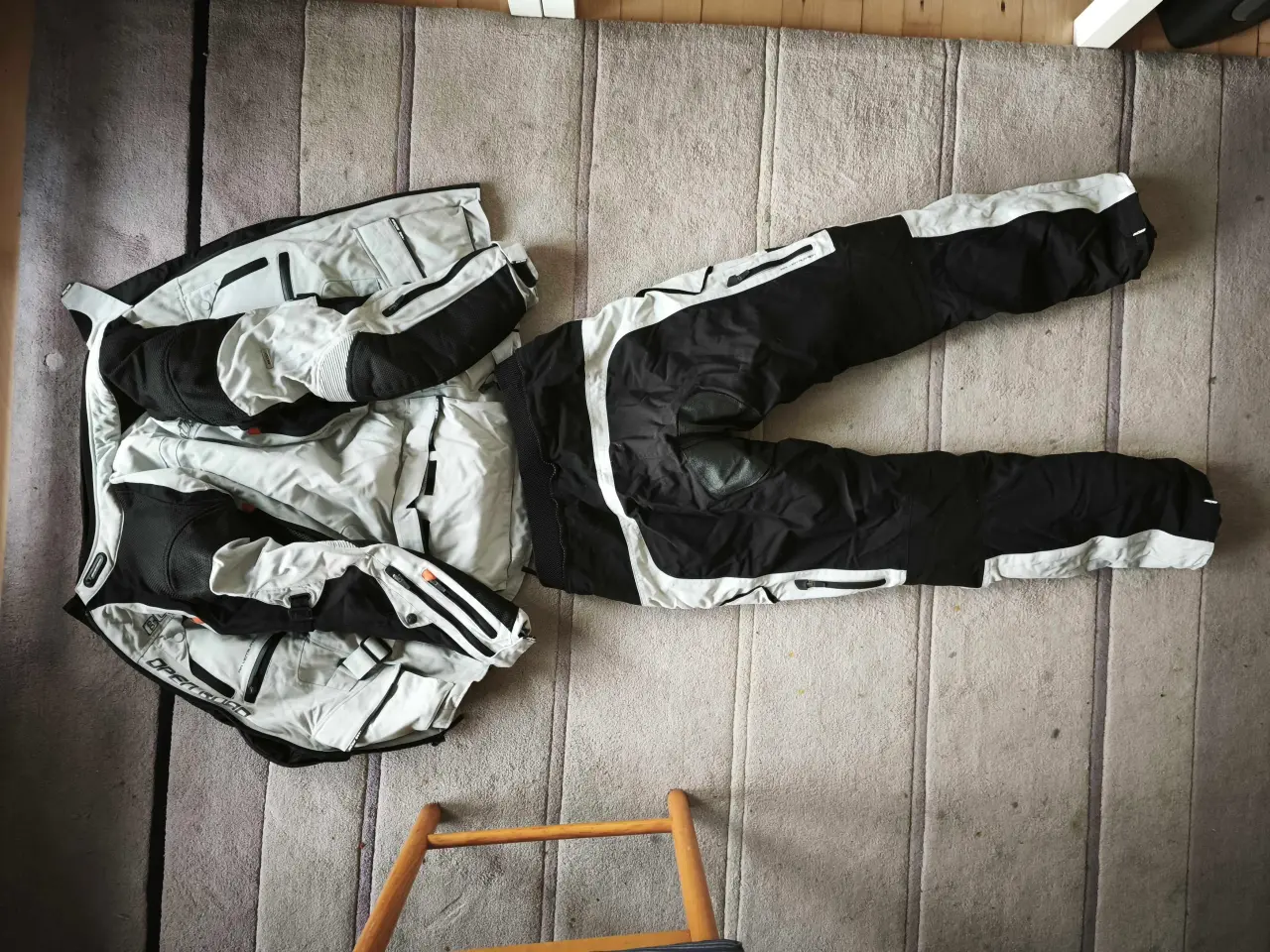 Billede 6 - Super lækkert og velholdt Büse All-Weather MC-sæt