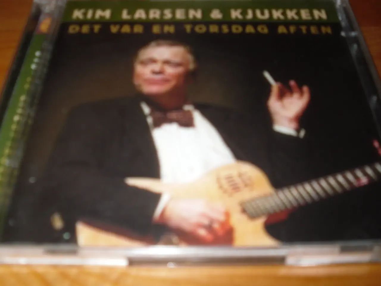 Billede 17 - KIM LARSEN & Kjukken. BYD. 24 x Cd.