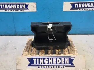 Case Farmall 115C Frontvægt Holder 84313805