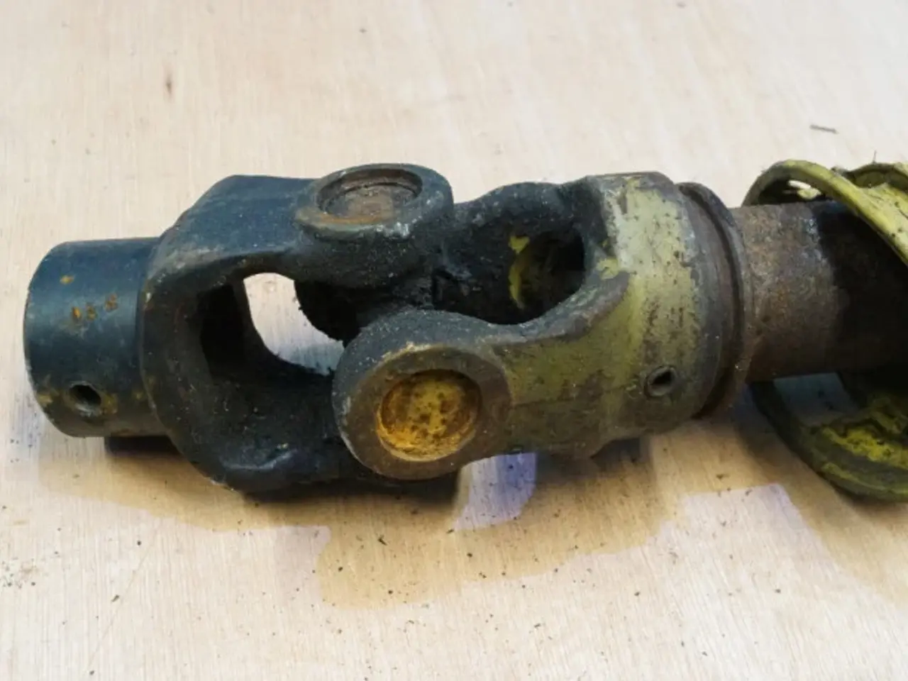 Billede 2 - John Deere 820 PTO Aksel AZ52487