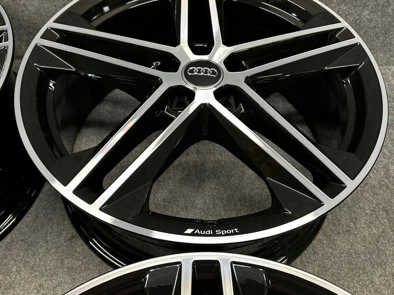 Billede 4 - AUDI Q5 80A 8Jx19 19” S-LINE