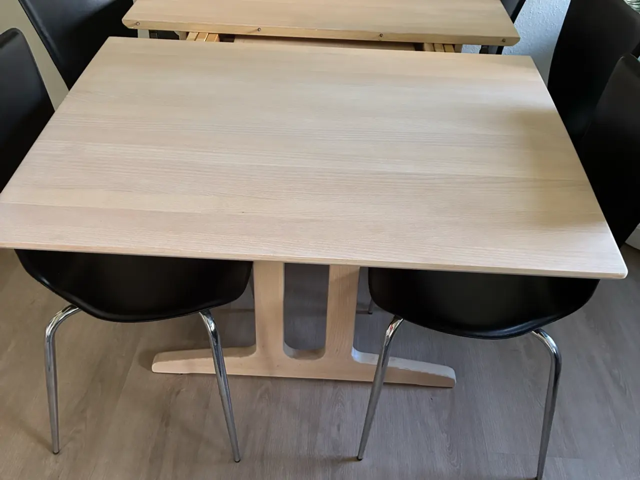 Billede 3 - Spisebord i sæbebehandlet bøg