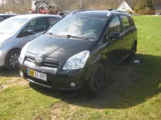 Toyota Corolla Verso 2,2 D-4D DPF 136HK Van