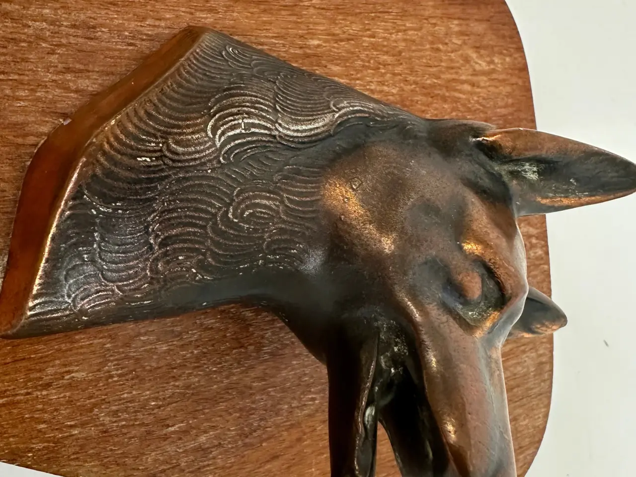 Billede 3 - Vægrelief i teak og bronze (hund)