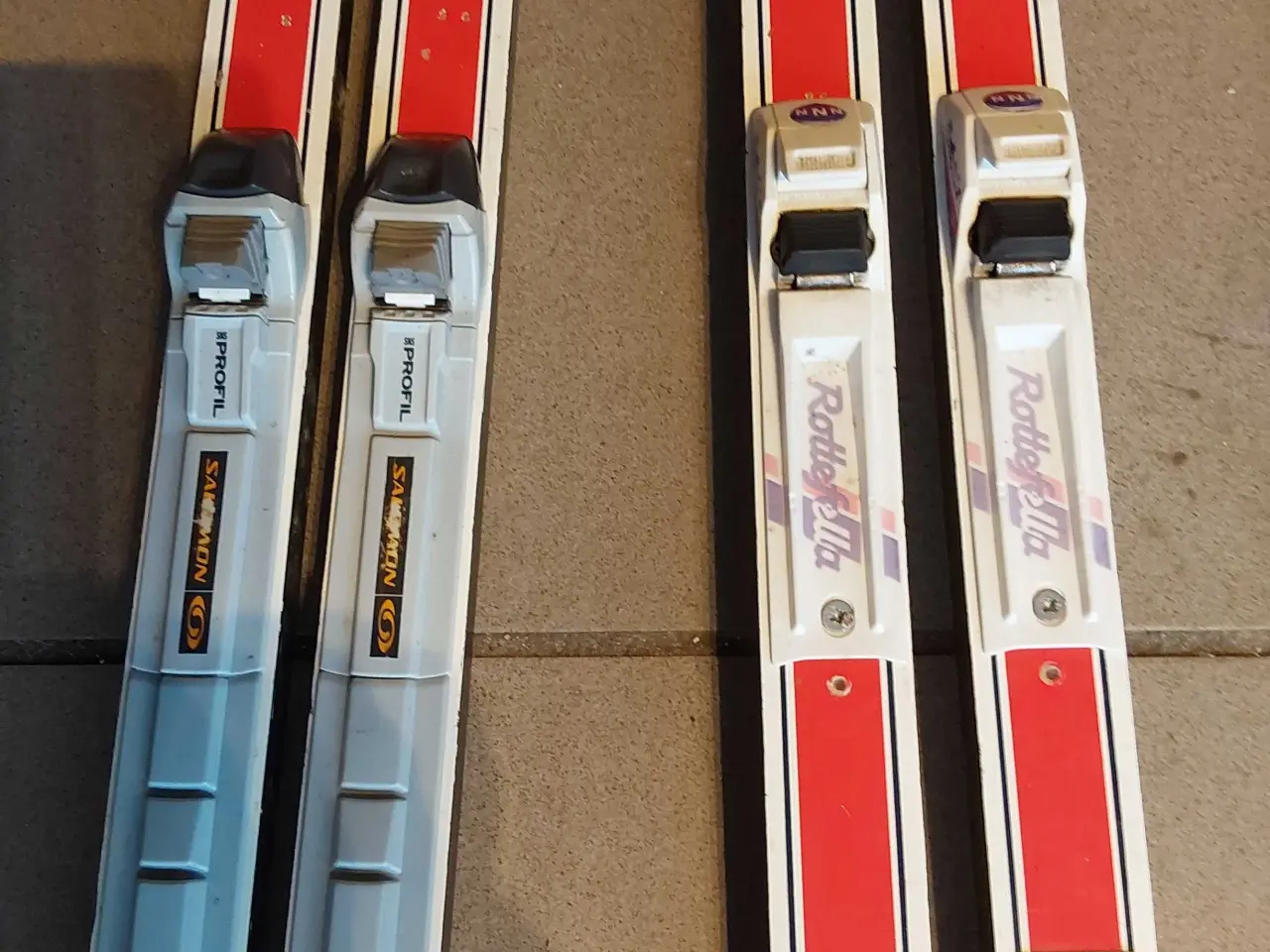 Billede 4 - Langrend ski 2 par på 2 m stave og opbevaringspose