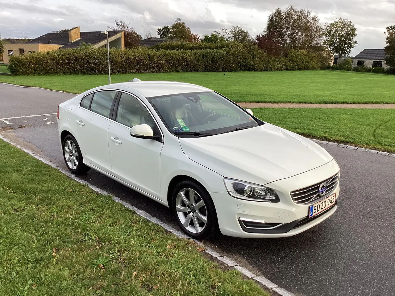 Billede 1 - Velholdt Volvo S60 190 heste