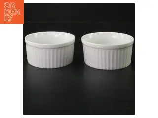 Sæt med porcelæn ramekins (str. Ø 10 cm)