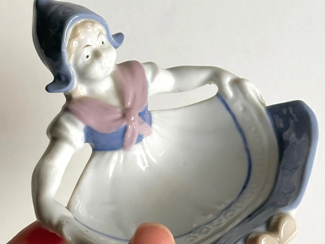 Billede 4 - Porcelænsfigur, 1987