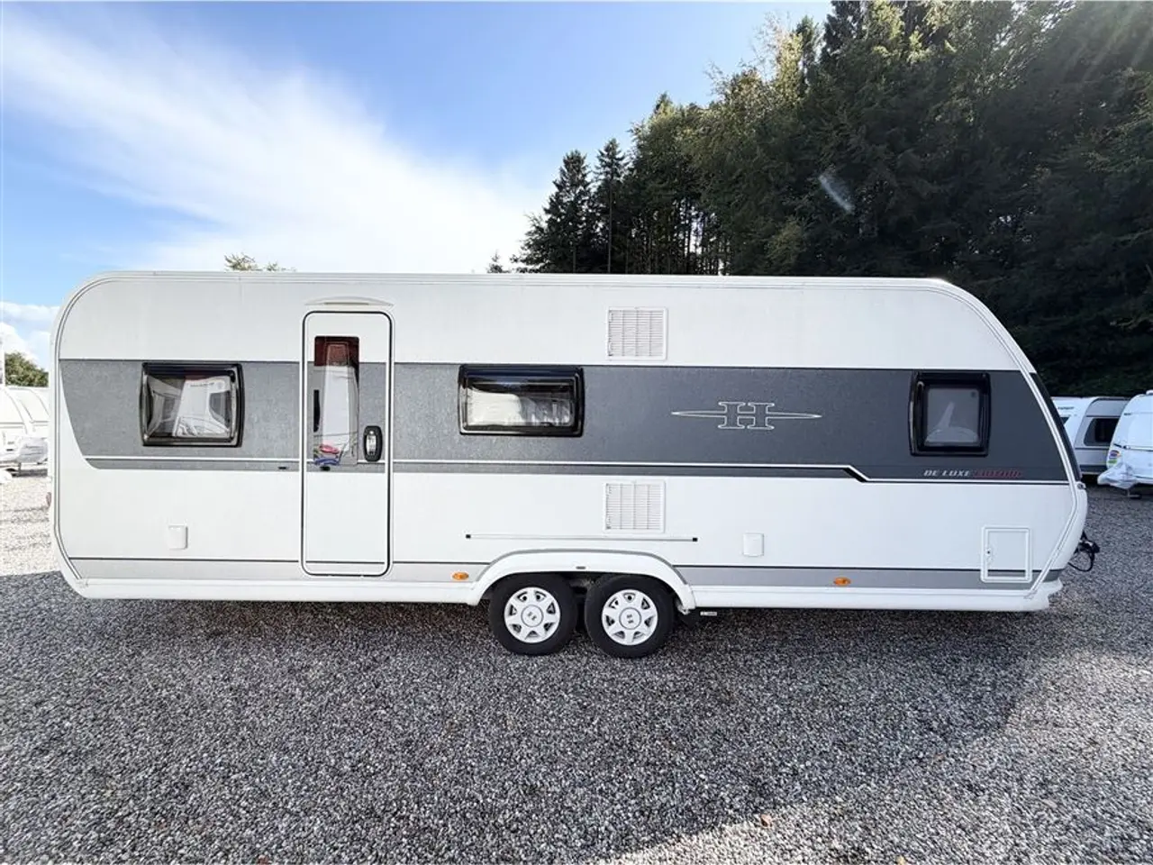 Billede 1 - 2020 - Hobby De Luxe Edition 650 KMFe Franskseng-Køjer-Gulvtemp.-Mover-Telt