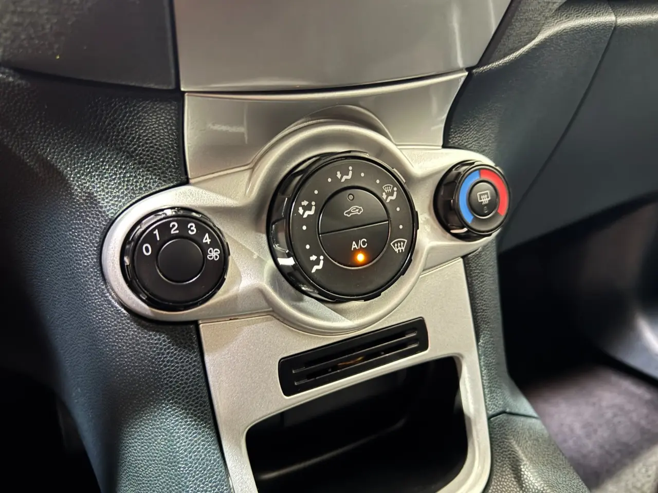 Billede 11 - Ford Fiesta 1,6 Ti-VCT Titanium