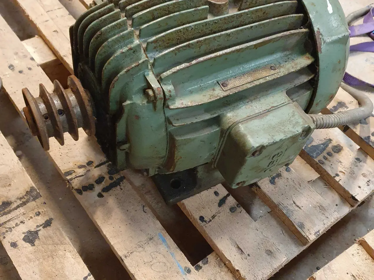 Billede 1 - El motor, stor 5,5kw (giv et bud)