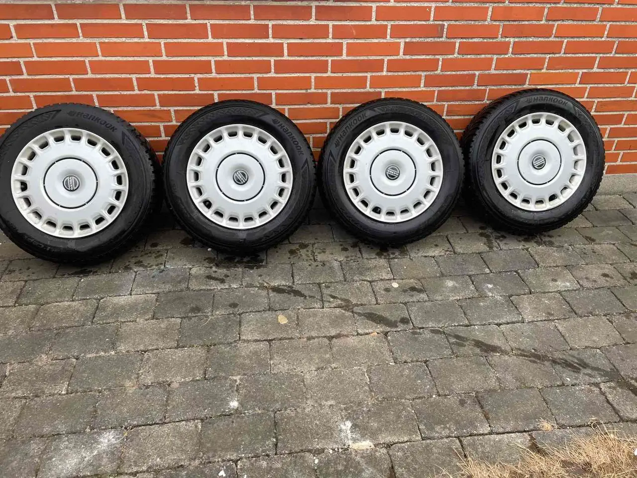 Billede 1 - 15 Originale VOLVO vinterhjul med gode vinterdæk