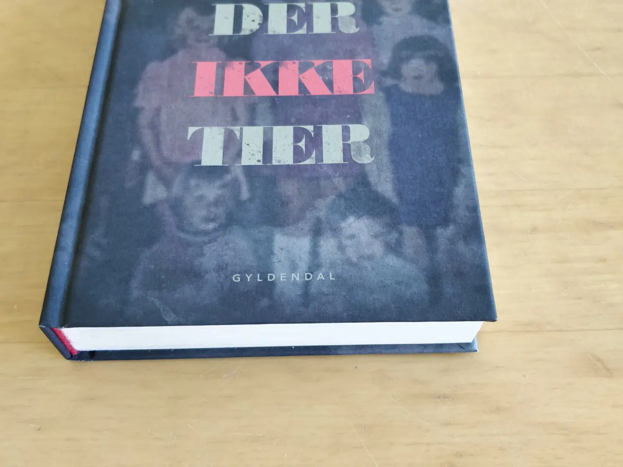 Billede 2 - Dem der ikke tier, Peter Øvig