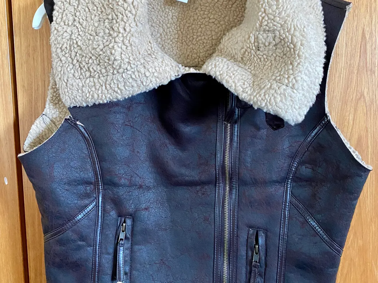 Billede 1 - Mørkebrun vest