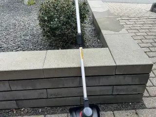 Batteridrevet kultivator til havearbejde: